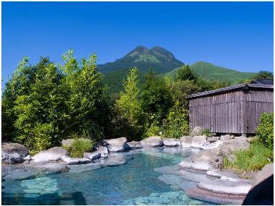 Open-air bath